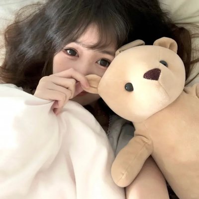 背背篓的网球少年